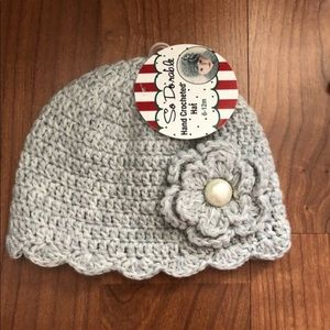 Baby girl warm grey hat NWT 6-12 months